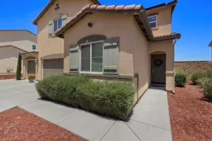 32184 Rambling Ct, Winchester, CA 92596 - Photo 5