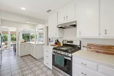 8917 Lemon Avenue, La Mesa, CA 91941 - Photo 25