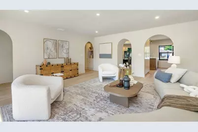 7807 Agnew Ave, Los Angeles, CA 90045 - Photo 11