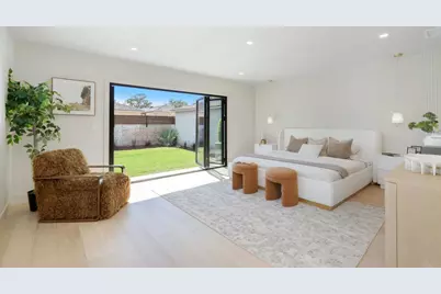 7807 Agnew Ave, Los Angeles, CA 90045 - Photo 13