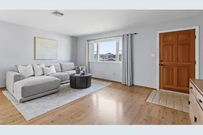 122 E Palomar Street, Chula Vista, CA 91911 - Photo 3