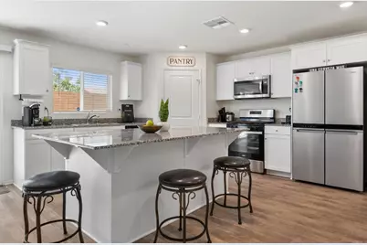 30887 Grand Prix Ct, Winchester, CA 92596 - Photo 9