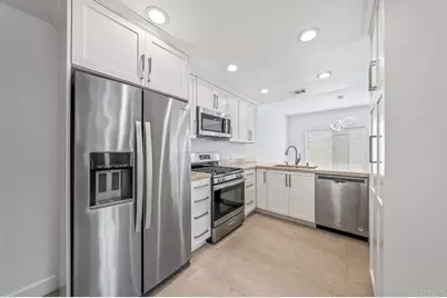 919 Agate Street #3, San Diego, CA 92109 - Photo 25