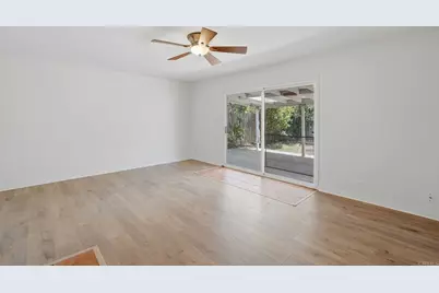 127 Flamingo Drive, Oceanside, CA 92054 - Photo 3