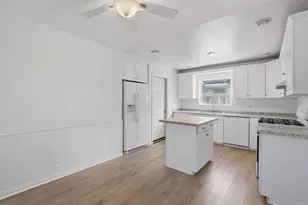 127 Flamingo Dr, Oceanside, CA 92054 - Photo 9