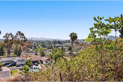 6439 Lake Mere Court, San Diego, CA 92119 - Photo 7