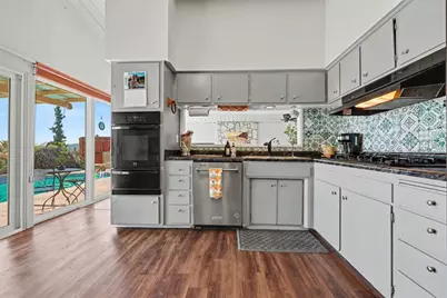 6439 Lake Mere Court, San Diego, CA 92119 - Photo 17