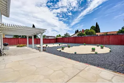792 Foxwood Drive, Oceanside, CA 92057 - Photo 27