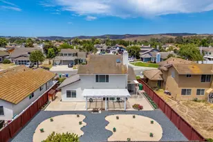 792 Foxwood Dr, Oceanside, CA 92057 - Photo 31