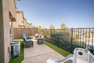 425 S Meadowbrook Dr, San Diego, CA 92114 - Photo 33