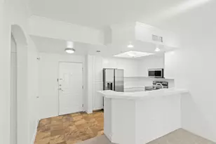 9237 Regents Rd, La Jolla, CA 92037 - Photo 13