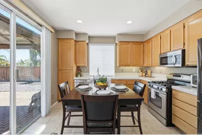 2414 Falcon Valley Drive, Chula Vista, CA 91914 - Photo 13