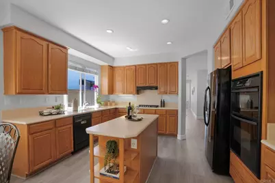 1274 W Vaquero Ct, Chula Vista, CA 91910 - Photo 11