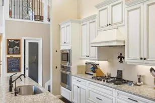 10510 Grandview Dr, La Mesa, CA 91941 - Photo 15