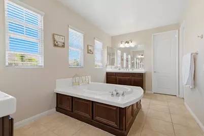 30241 Trois Valley Street, Murrieta, CA 92563 - Photo 17