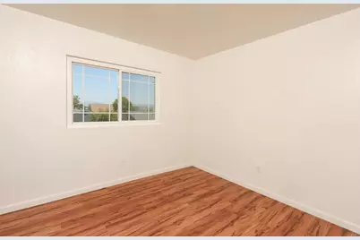 10129 Timberlane Way, Santee, CA 92071 - Photo 9