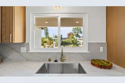 4588 Manitou Way, San Diego, CA 92117 - Photo 9