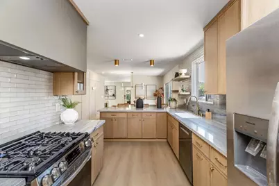 12497 Gilmore Ave, Los Angeles, CA 90066 - Photo 13