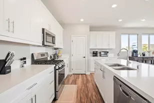 1891 Cosmopolitan Ln, Chula Vista, CA 91915 - Photo 15