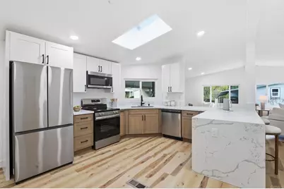 8975 Lawrence Welk Drive, Escondido, CA 92026 - Photo 3