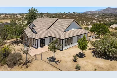 44075 Timber Trail, Hemet, CA 92544 - Photo 3
