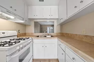 467 Woodlawn Ave, Chula Vista, CA 91910 - Photo 3