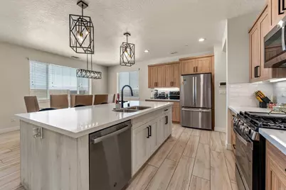 14277 Glenview Court, Victorville, CA 92395 - Photo 21