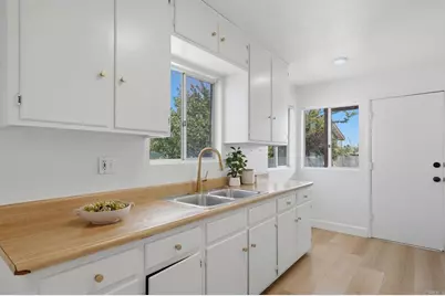 2905 Ridgeway Drive, National City, CA 91950 - Photo 9