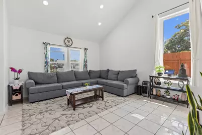 7075 Oak Glenn Ct, Lemon Grove, CA 91945 - Photo 13