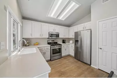 23979 Via Astuto, Murrieta, CA 92562 - Photo 13