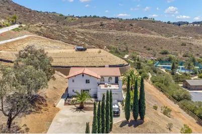 9130 Shadow Hill Road, Santee, CA 92071 - Photo 5