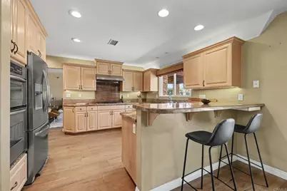 6382 Lake Shore Drive, San Diego, CA 92119 - Photo 19