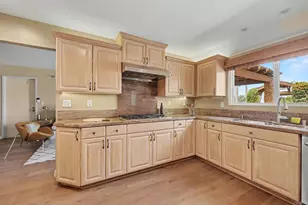6382 Lake Shore Dr, San Diego, CA 92119 - Photo 21