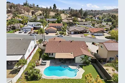 2324 Valley Lake Drive, El Cajon, CA 92020 - Photo 39