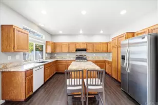 39513 Tangletree Way, Murrieta, CA 92563 - Photo 17