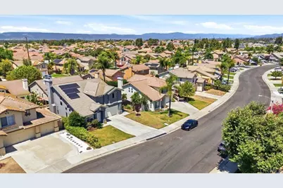 39513 Tangletree Way, Murrieta, CA 92563 - Photo 53