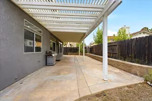 39513 Tangletree Way, Murrieta, CA 92563 - Photo 41