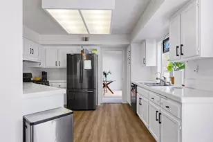 39082 Via Las Quintas, Murrieta, CA 92562 - Photo 13