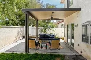 39082 Via Las Quintas, Murrieta, CA 92562 - Photo 15