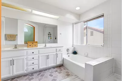39082 Via Las Quintas, Murrieta, CA 92562 - Photo 19