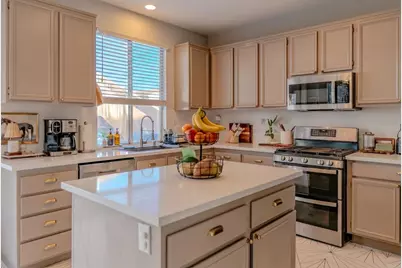 42132 Orange Blossom Drive, Temecula, CA 92591 - Photo 9