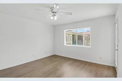 7405 Charmant Dr #2022, San Diego, CA 92122 - Photo 17