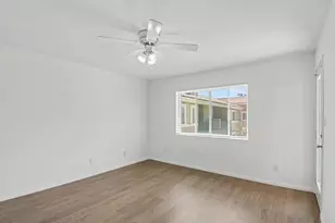 7405 Charmant Dr, San Diego, CA 92122 - Photo 17