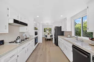 5573 Bluff St, Norco, CA 92860 - Photo 9