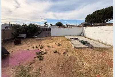 901 E 16th Street, National City, CA 91950 - Photo 23