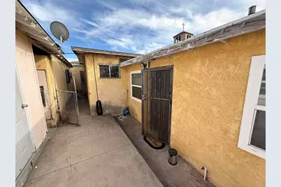 901 E 16th Street, National City, CA 91950 - Photo 21