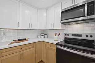 94 Kingston Ct W, Coronado, CA 92118 - Photo 13