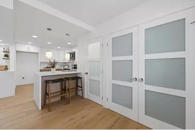 94 Kingston Ct W, Coronado, CA 92118 - Photo 15