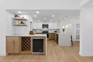 94 Kingston Ct W, Coronado, CA 92118 - Photo 9