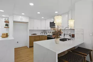 94 Kingston Ct W, Coronado, CA 92118 - Photo 17